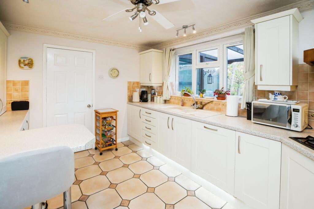 Additional property image - Maes Uchaf, Connah's Quay, Deeside, Flintshire, CH5