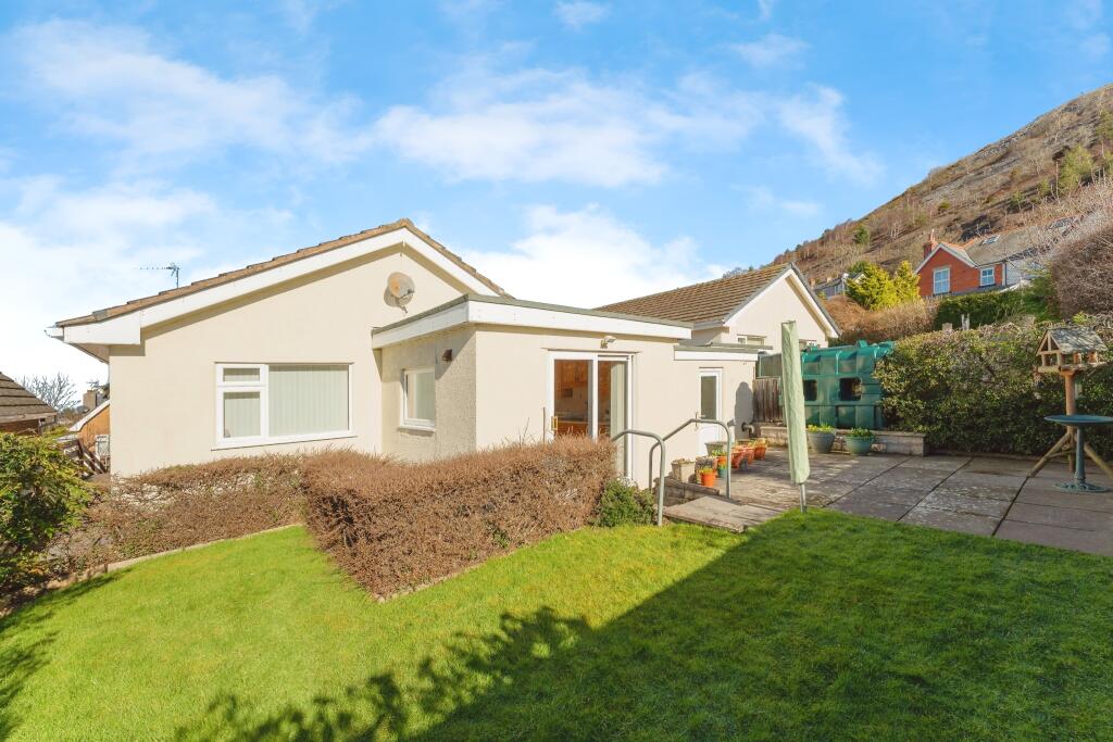 3 bedroom bungalow