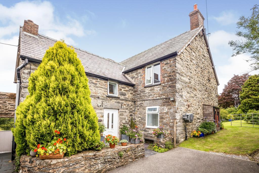 5 bedroom detached house for sale in Betws Gwerfil Goch, Corwen