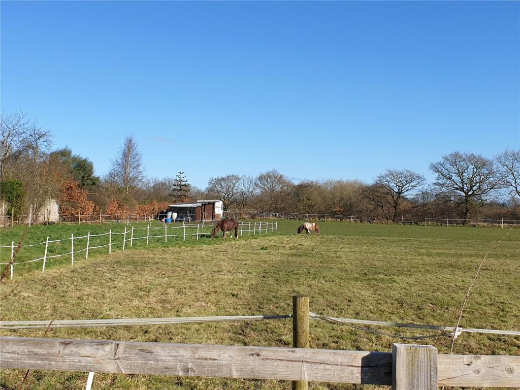 4 bedroom detached house for sale in Farnworth Road, Penketh