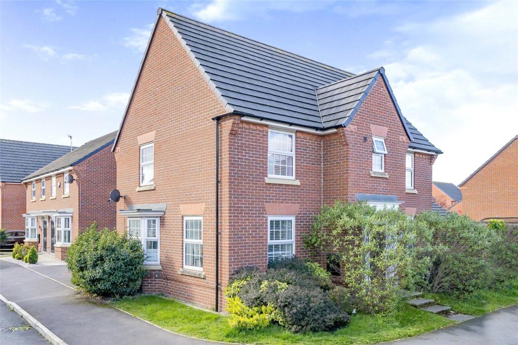 4 bedroom detached house for sale in Oklahoma Boulevard, Great Sankey, Warrington, Cheshire, WA5