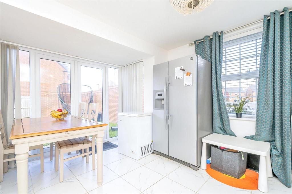 4 bedroom detached house for sale in Oklahoma Boulevard, Great Sankey, Warrington, Cheshire, WA5