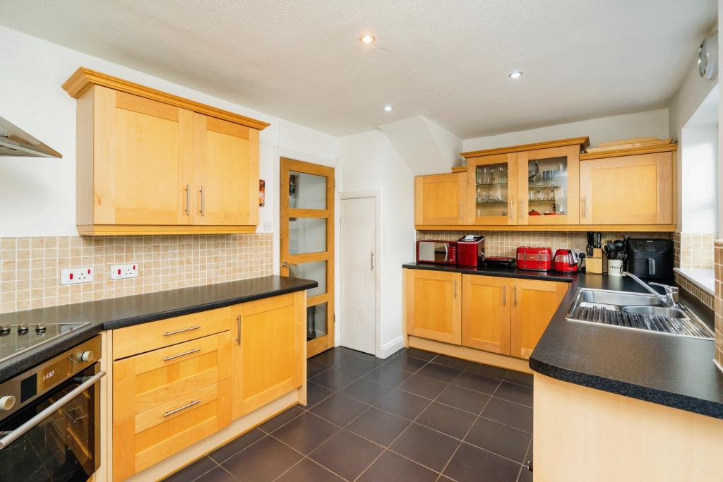 3 bedroom semidetached house for sale in Bramshill Close, Birchwood, Warrington, WA3