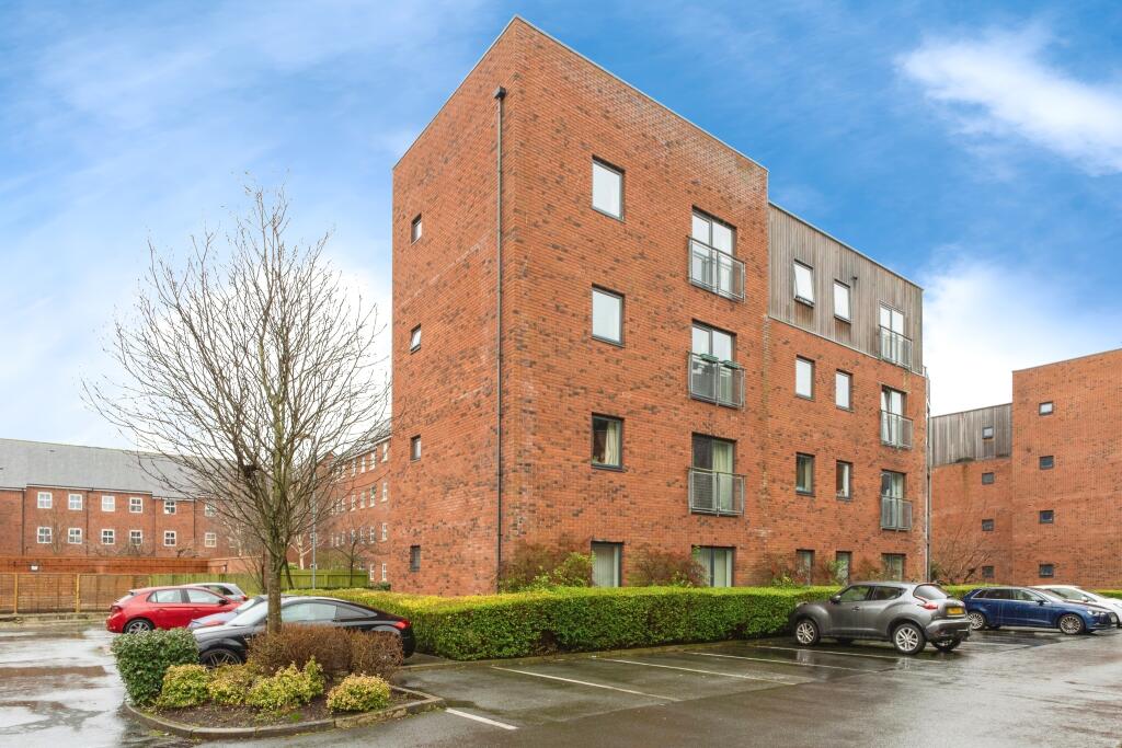 1 bedroom flat for sale in Dutton Court, Warrington, Cheshire, WA1