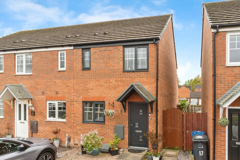 2 bedroom semi-detached house for sale in Edale Close, Warrington, Cheshire, WA1