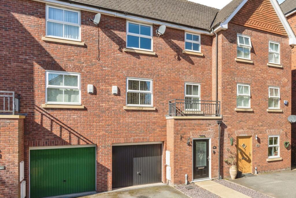 Main image of property: Holywell Drive, WARRINGTON, Cheshire, WA1