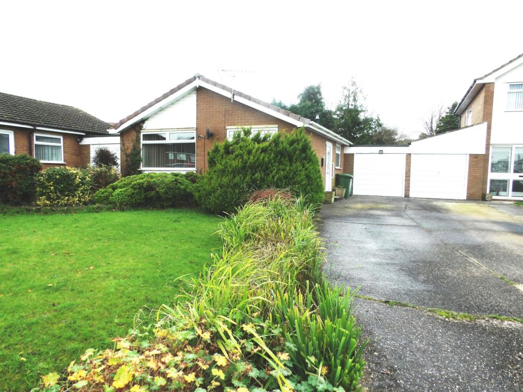 2 bedroom bungalow for sale in Windermere Road, Winsford, Cheshire, CW7