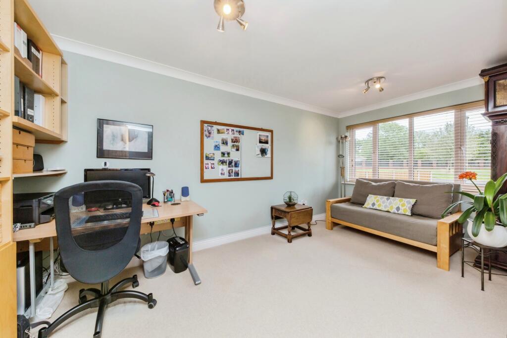 Additional property image - Peacock Avenue, Winsford, Cheshire, CW7