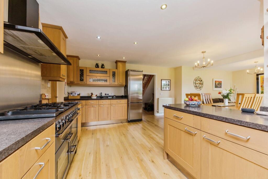 Additional property image - Peacock Avenue, Winsford, Cheshire, CW7