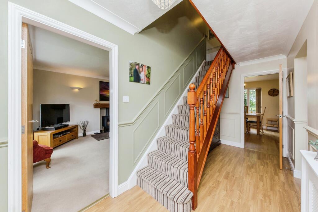 Additional property image - Peacock Avenue, Winsford, Cheshire, CW7
