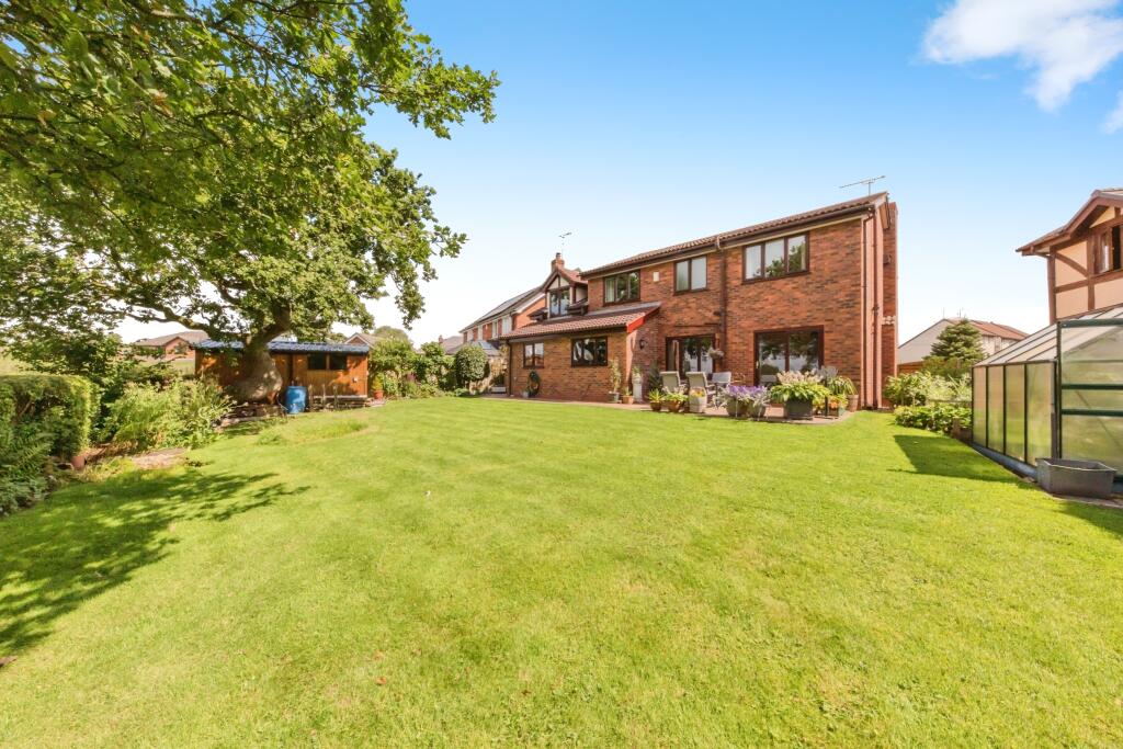 Additional property image - Peacock Avenue, Winsford, Cheshire, CW7