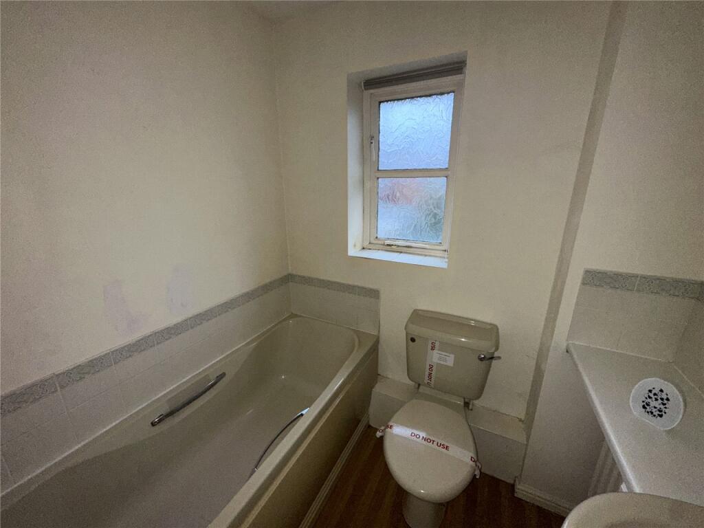 Additional property image - Firtree Close, Winsford, Cheshire, CW7