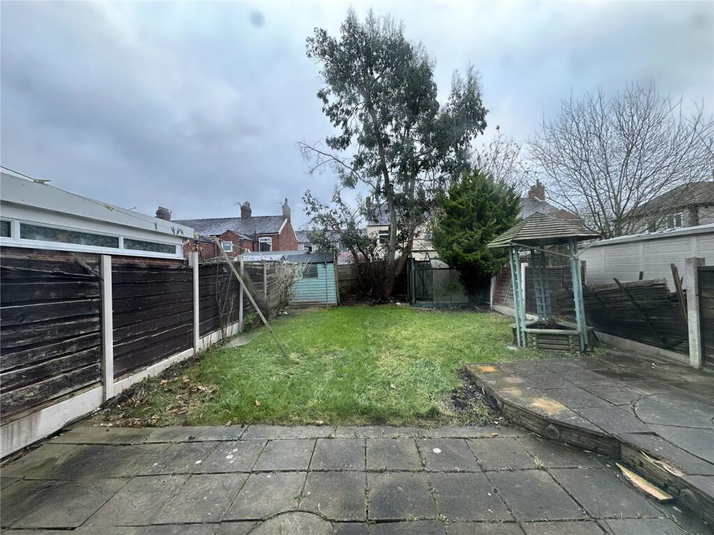 Additional property image - Firtree Close, Winsford, Cheshire, CW7