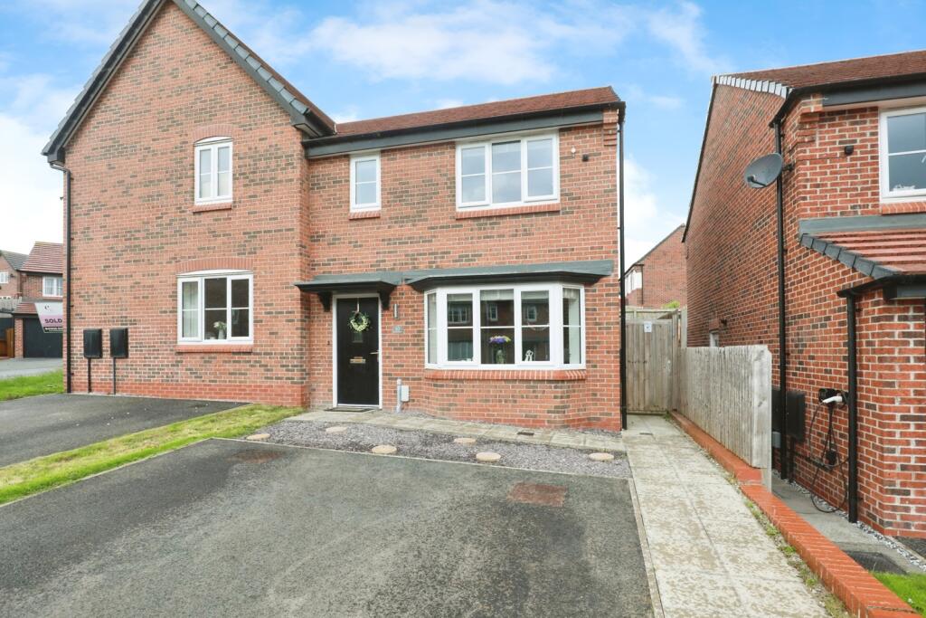 3 bedroom semi-detached house