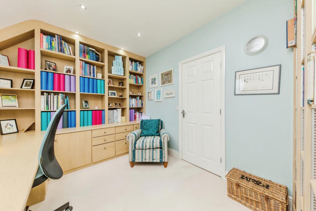 Additional property image - Dunham Court, Hartford, Northwich, Cheshire, CW8