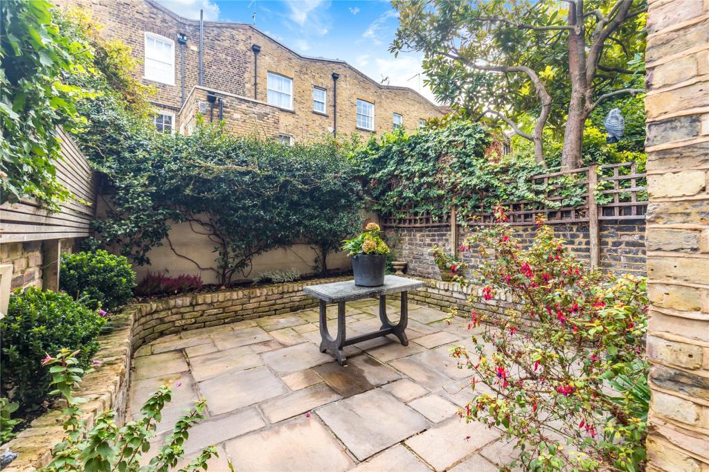 5 bedroom terraced house for sale in Redburn Street, Chelsea, London, SW3
