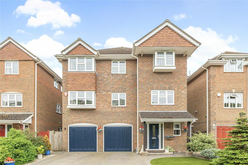 Main image of property: Willow Walk, Barton on Sea, New Milton, Hampshire, BH25