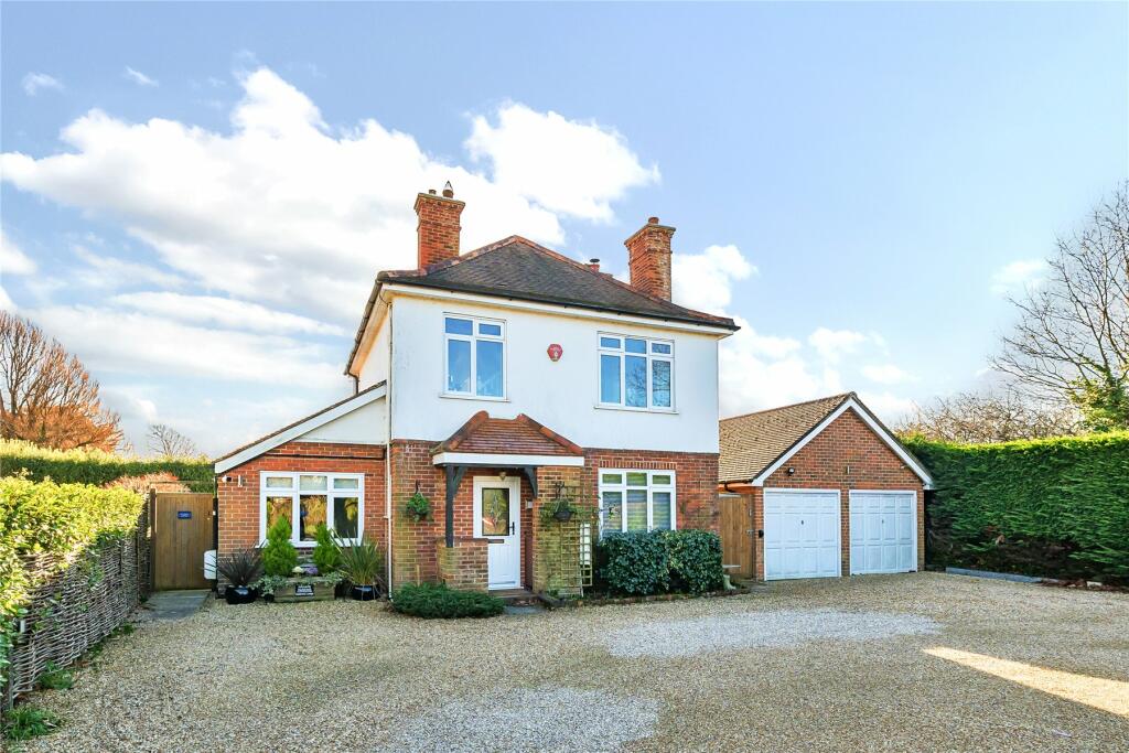 4 bedroom detached house for sale in Milford Road, Lymington, SO41