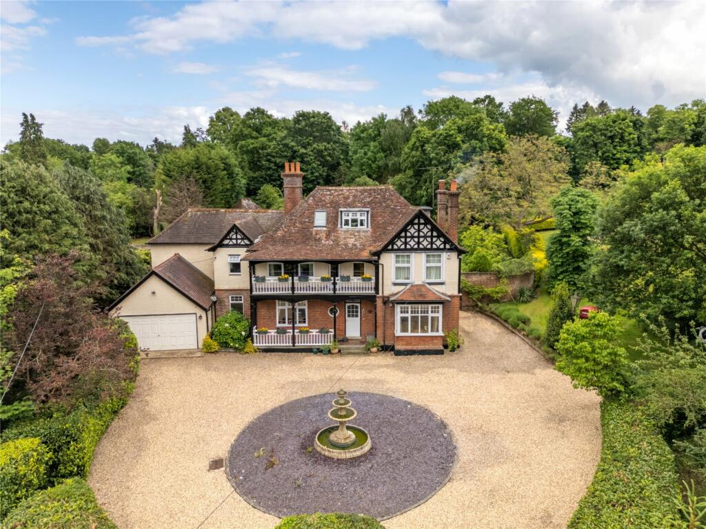 Main image of property: Hinksey Hill, Oxford, Oxfordshire, OX1