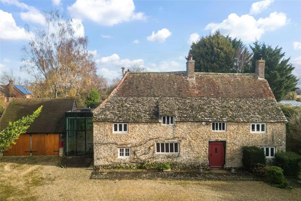 Main image of property: Abingdon Road, Marcham, Abingdon, Oxfordshire, OX13