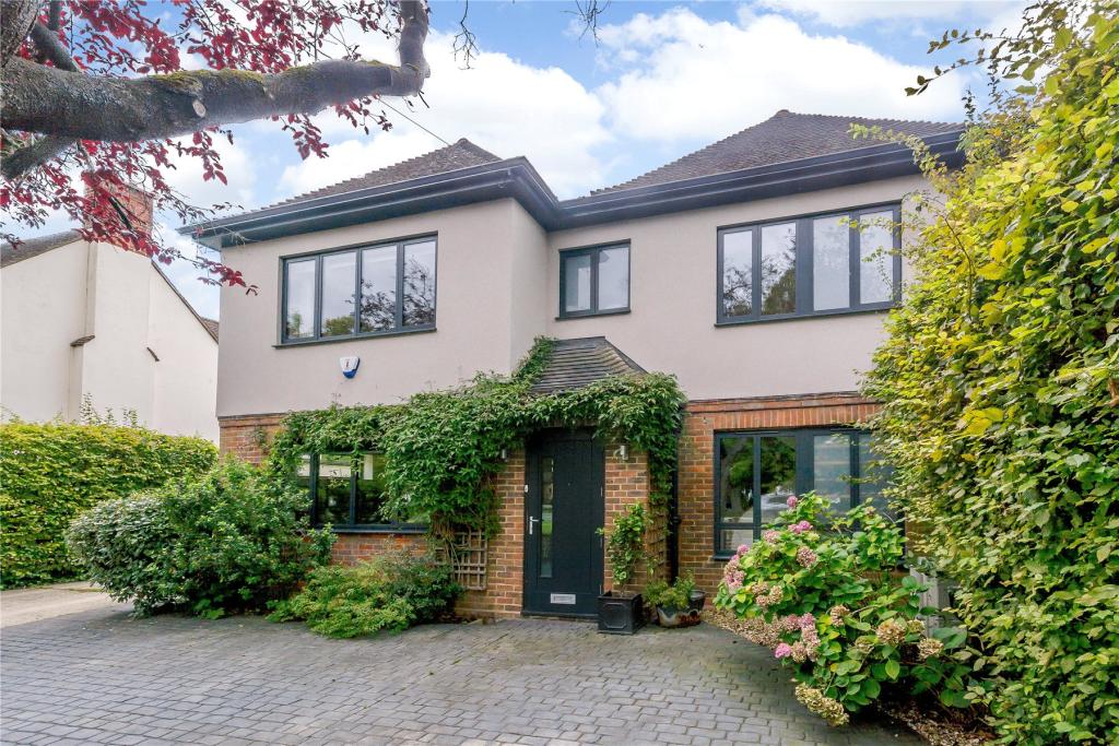 4 bedroom detached house for sale in Sunderland Avenue, Oxford, OX2