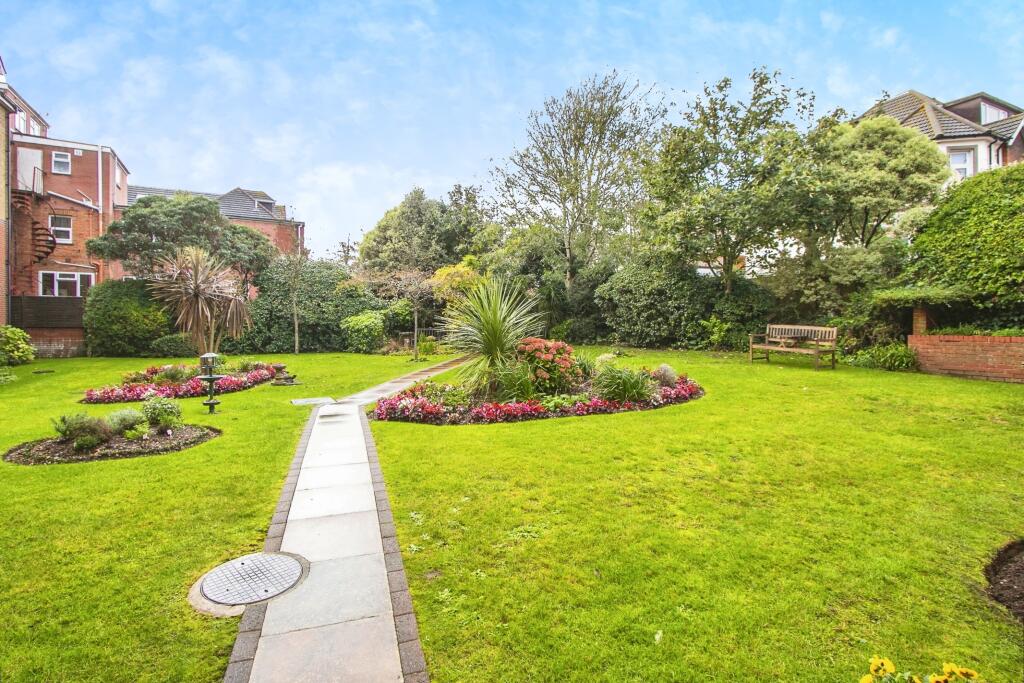 2 bedroom flat for sale in Owls Road, SPA, Bournemouth, Dorset, BH5