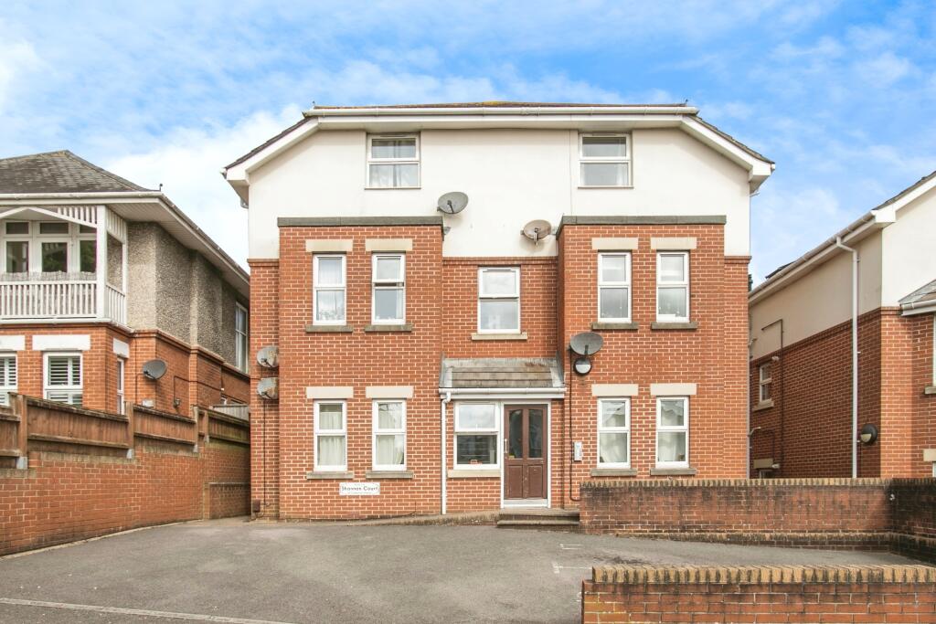 2 bedroom flat for sale in Castlemain Avenue, Bournemouth, BH6