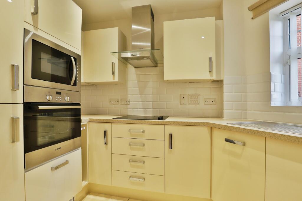 Additional property image - Tuckton Road, BOURNEMOUTH, Dorset, BH6