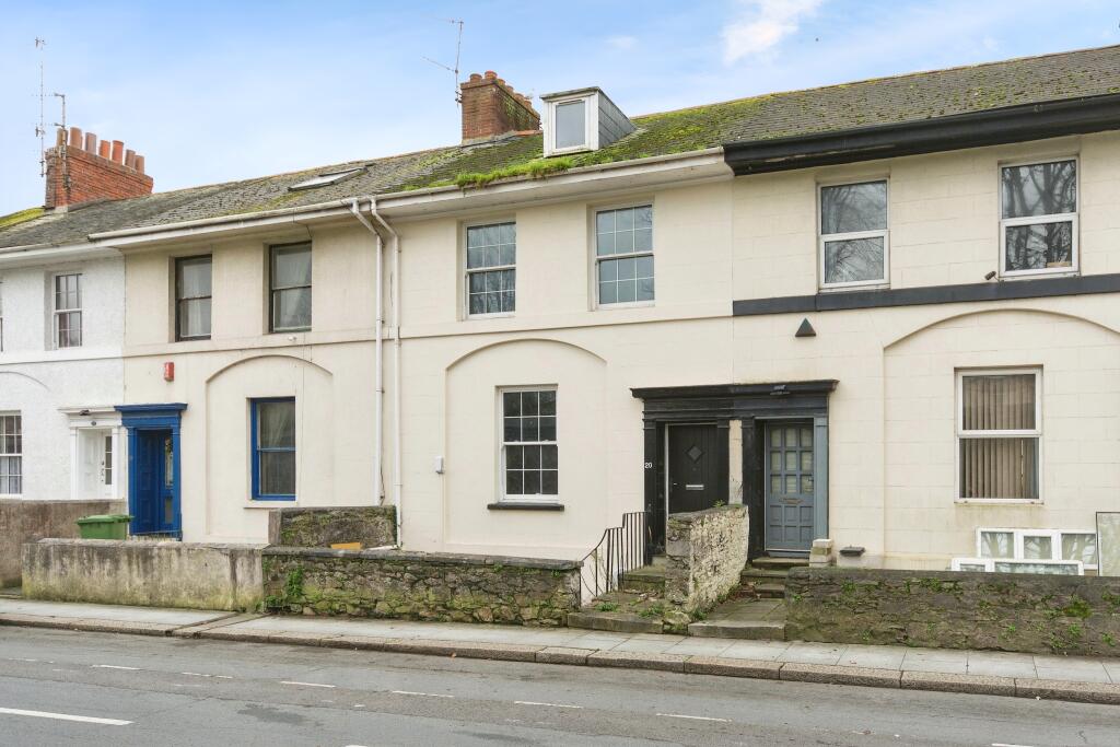 6 bedroom terraced house for sale in Clarence Place, Stonehouse, Plymouth, Devon, PL1