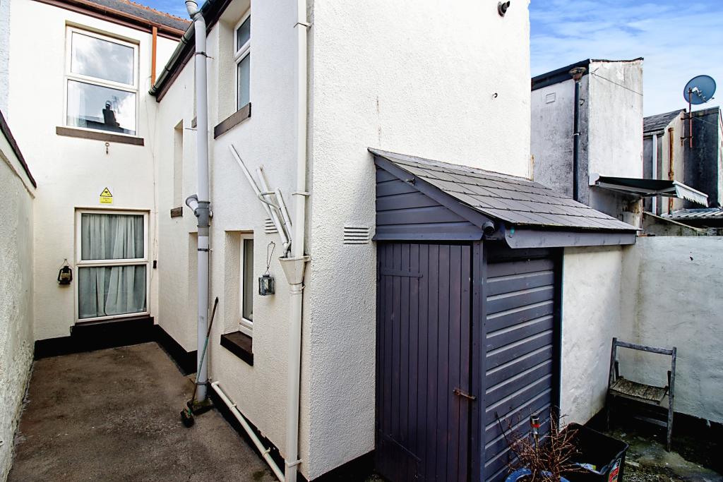 2 bedroom terraced house for sale in Hele Road, Torquay, TQ2