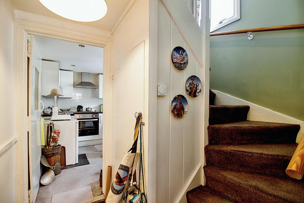 2 bedroom terraced house for sale in Hele Road, Torquay, TQ2