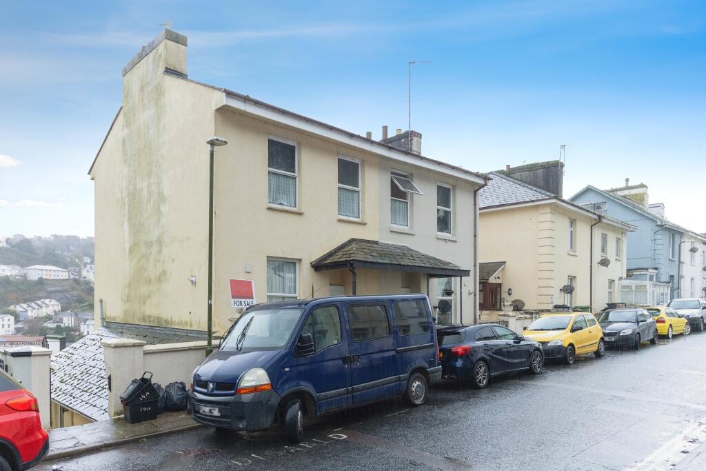 2 bedroom for sale in Warren Road, Torquay, Devon, TQ2
