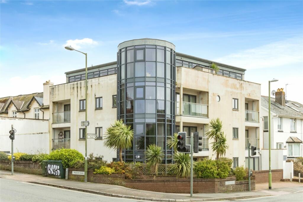 2 bedroom flat for sale in Warbro Road, Torquay, Devon, TQ1