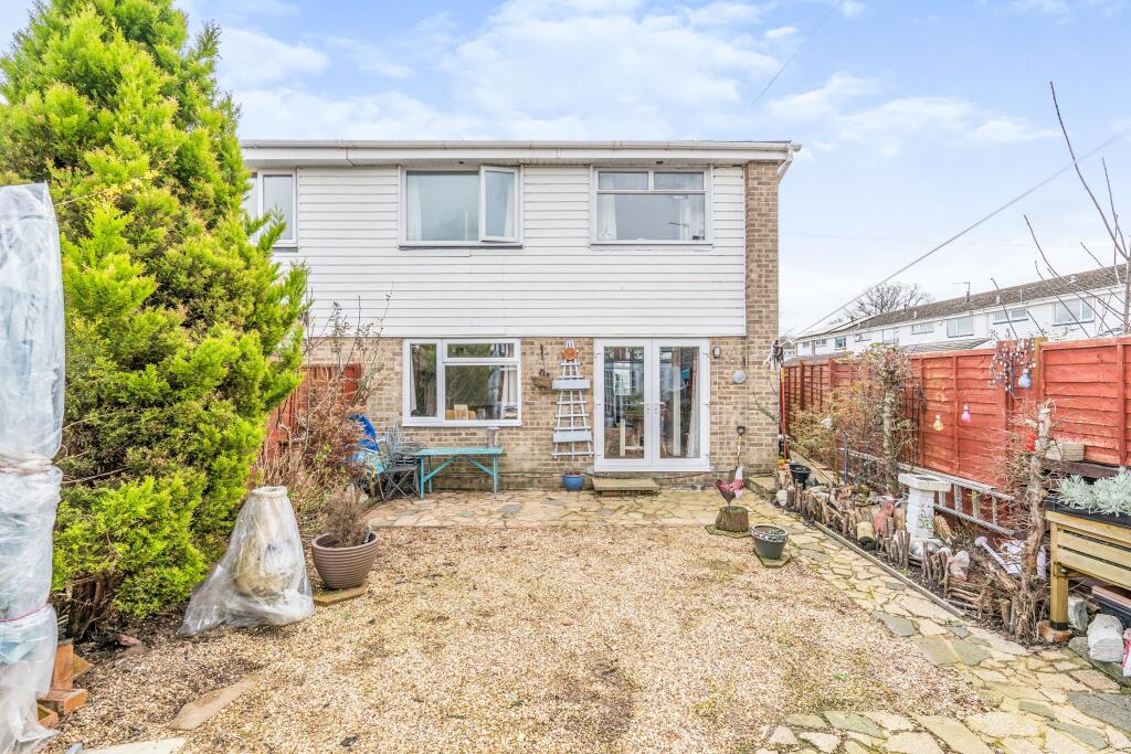 4 bedroom terraced house for sale in Wildburn Close, Calmore, Southampton, Hampshire, SO40