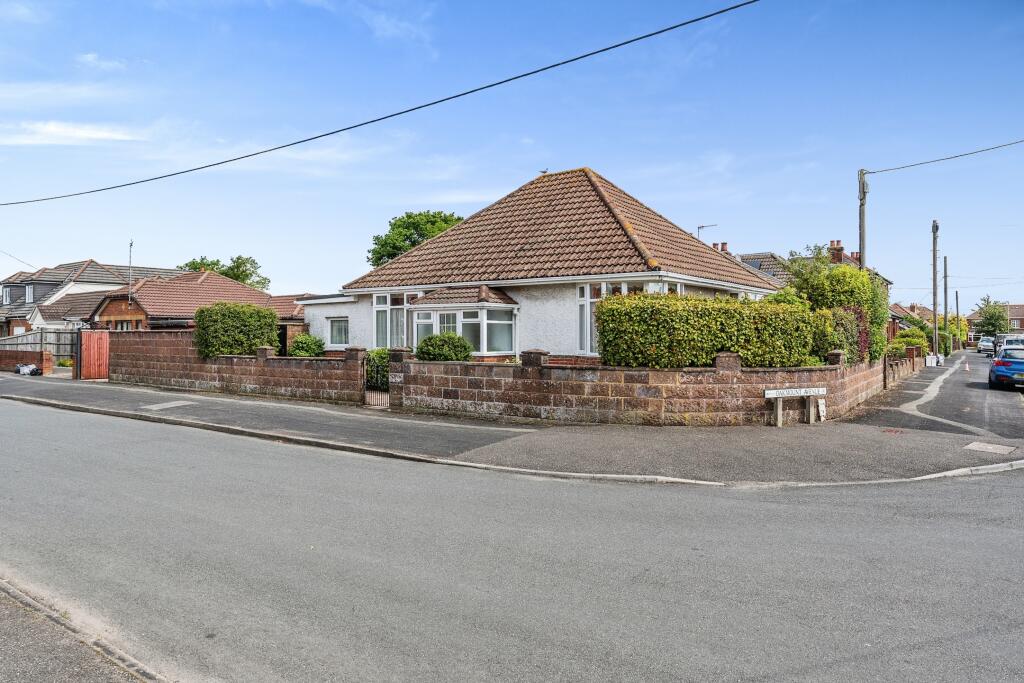 Main image of property: Westfield Road, Totton, Southampton, Hampshire, SO40