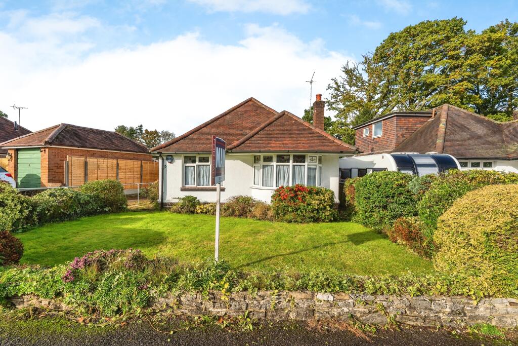 2 bedroom bungalow for sale in Copsewood Road, Ashurst, Southampton ...