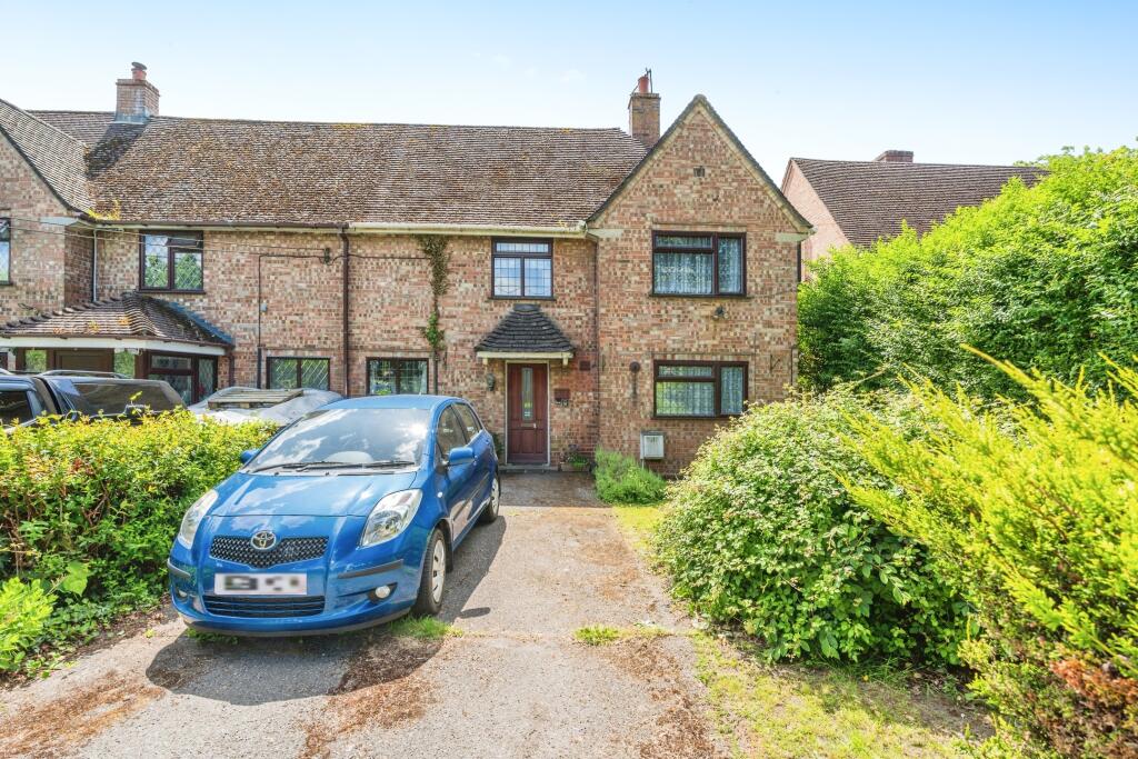 3 bedroom semidetached house for sale in Water Lane, Totton