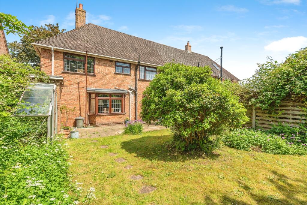 3 bedroom semidetached house for sale in Water Lane, Totton