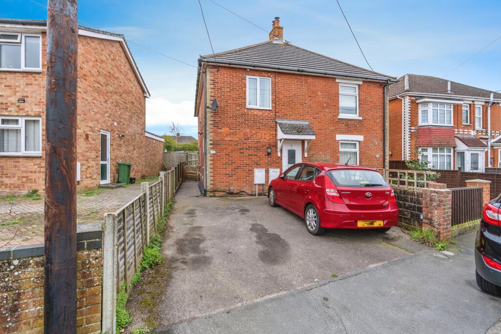Main image of property: Haselbury Road, Totton, Southampton, Hampshire, SO40