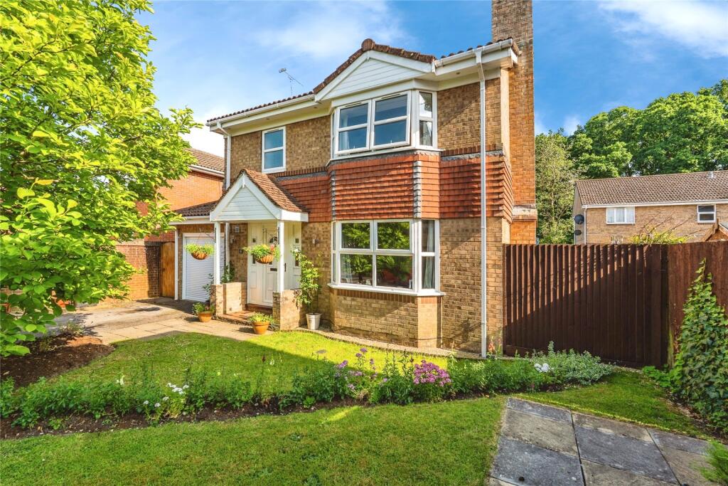 Main image of property: Maplewood Close, West Totton, Southampton, Hampshire, SO40