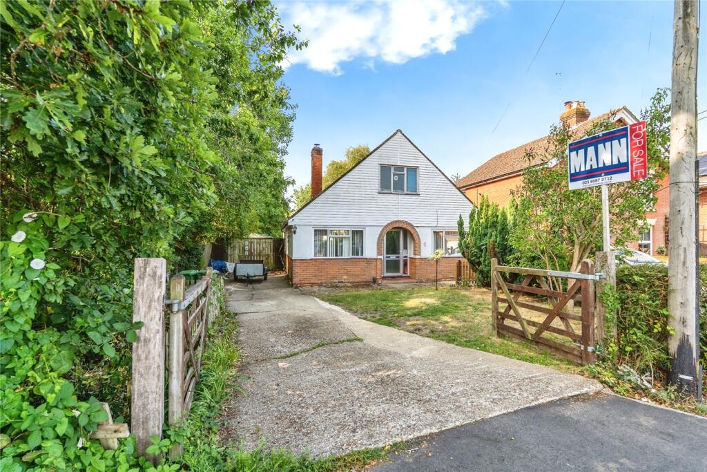 Main image of property: Jacobs Gutter Lane, Hounsdown, Southampton, Hampshire, SO40