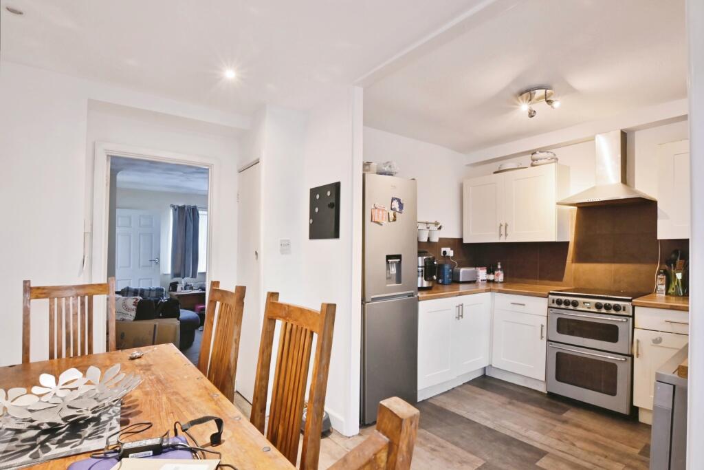 Main image of property: Albretia Avenue, Waterlooville, Hampshire, PO8