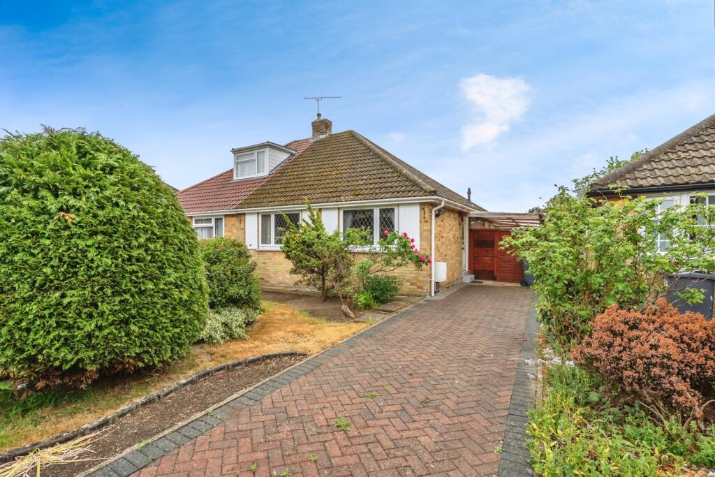 Main image of property: Sunnymead Drive, Waterlooville, Hampshire, PO7