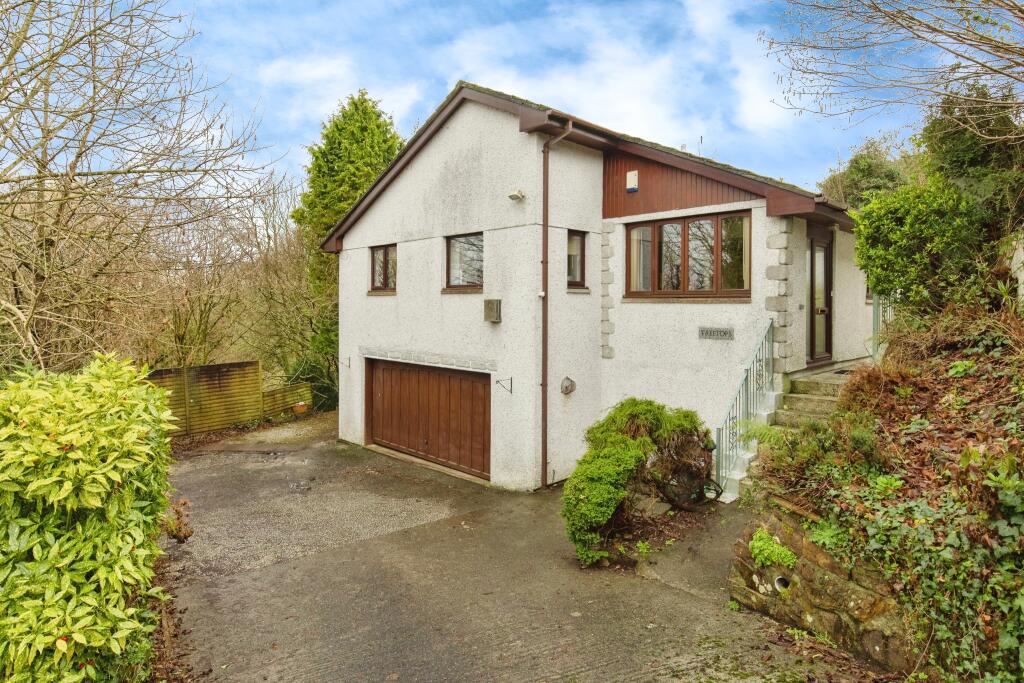 3 bedroom house for sale in The Uplands, Lostwithiel, Cornwall, PL22