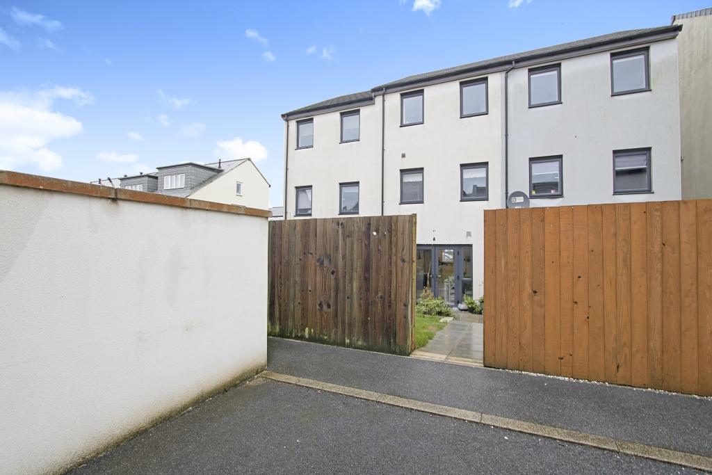 3 bedroom terraced house for sale in Kerrier Way, Camborne, Cornwall, TR14