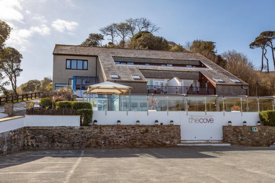 3 bedroom flat for sale in The Cove, Maenporth, Falmouth, Cornwall, TR11