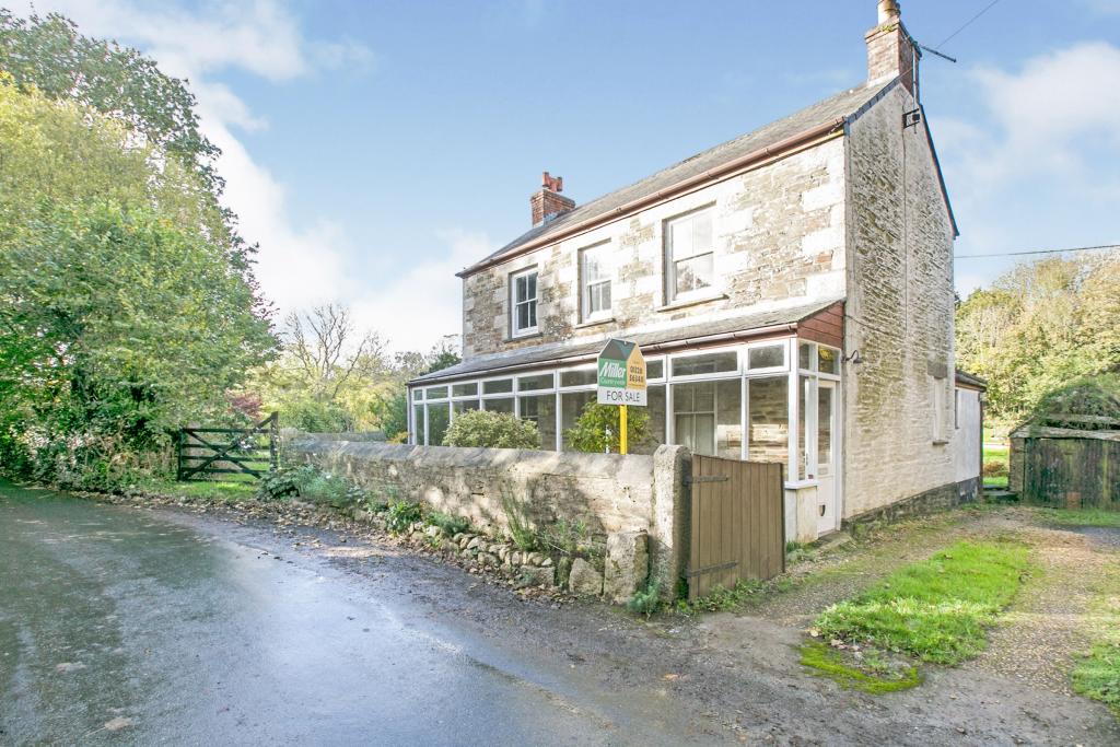 4 bedroom detached house for sale in Helston, Cornwall, TR13