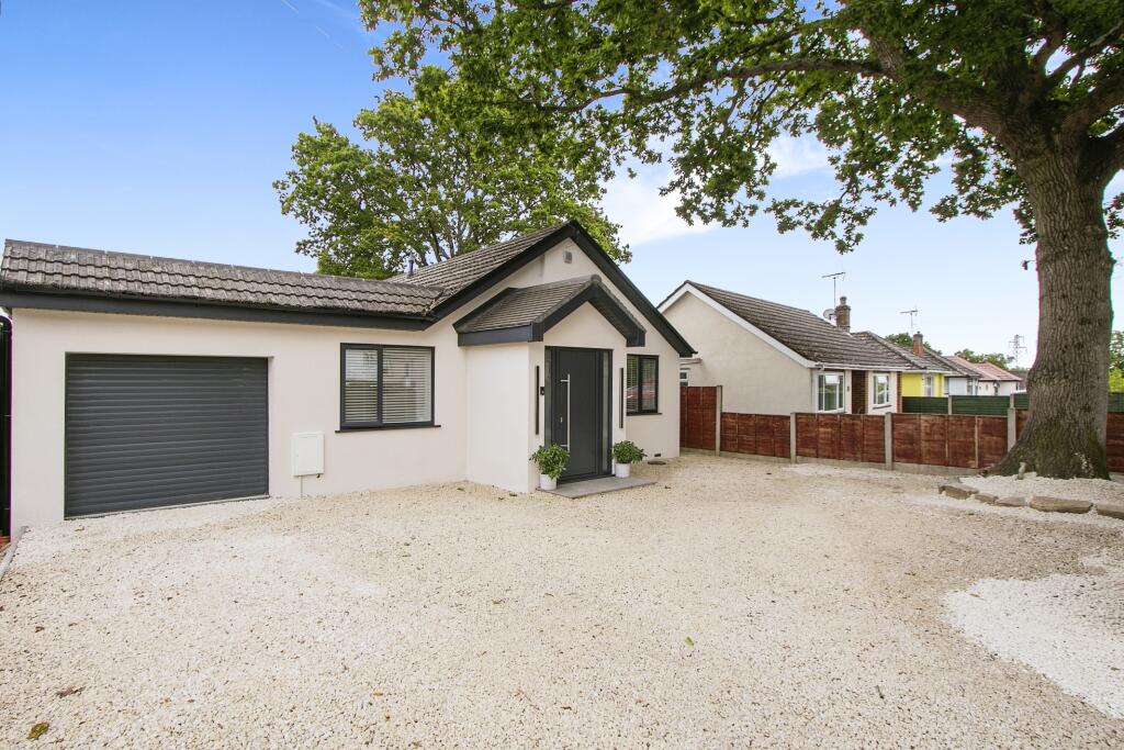 3 bedroom bungalow for sale in Keighley Avenue, Broadstone, Dorset, BH18