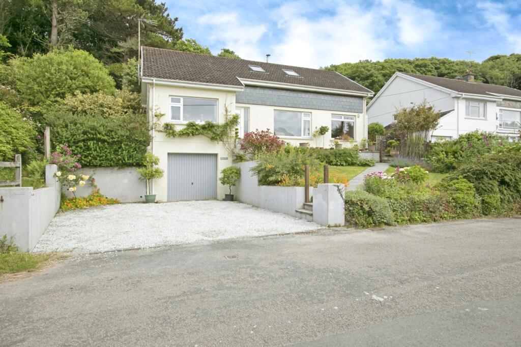 4 bedroom detached house for sale in Perrancoombe, Perranporth