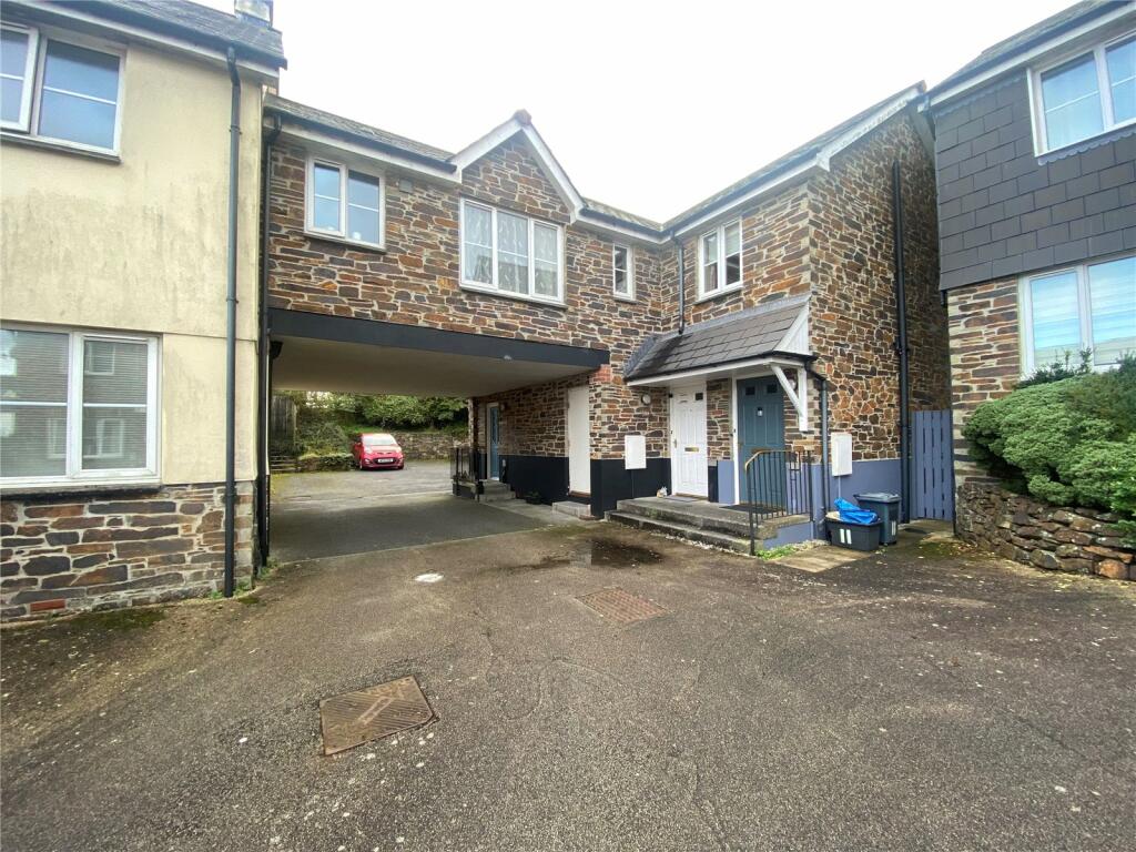 1 bedroom flat for sale in Pendilly Drive, St. Austell, Cornwall, PL25